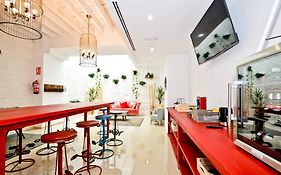 The Zentral Arenal Suites